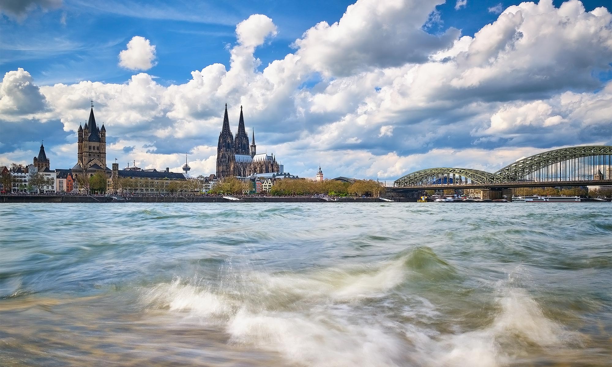 Die Gründung der Cologne Diving Academy koeln panorama adobestock 270986440 2000
